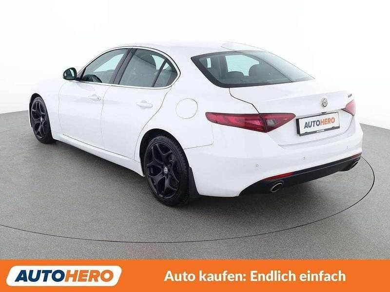 Gebraucht Alfa Romeo Giulia Super 150 PS (110 kW) 2018 Weiß Limousine