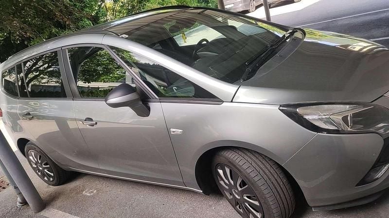 Silber Gebraucht 2014 Opel Zafira Tourer Van / Kleinbus | € 7.500 (Guter Preis) - Bild 1/4
