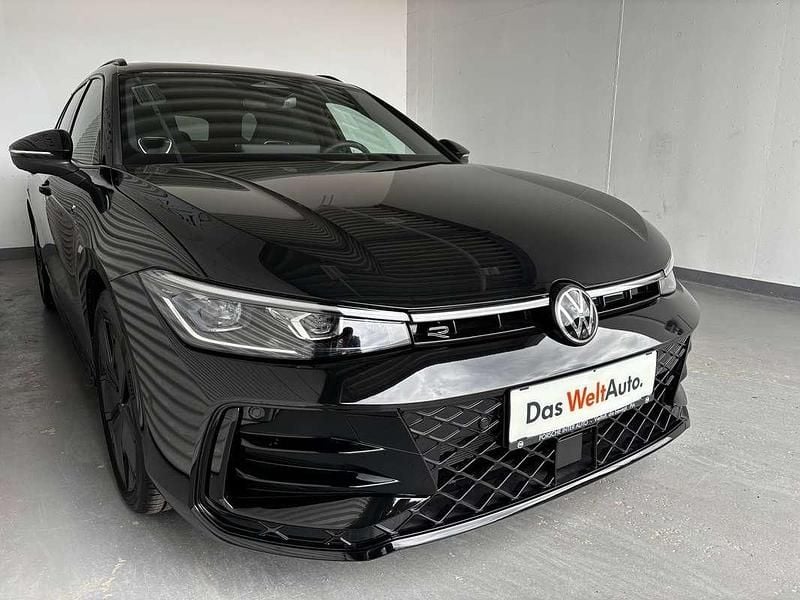 Gebraucht VW Passat Sport 193 PS (141 kW) 2025 Schwarz  metallic Kombi