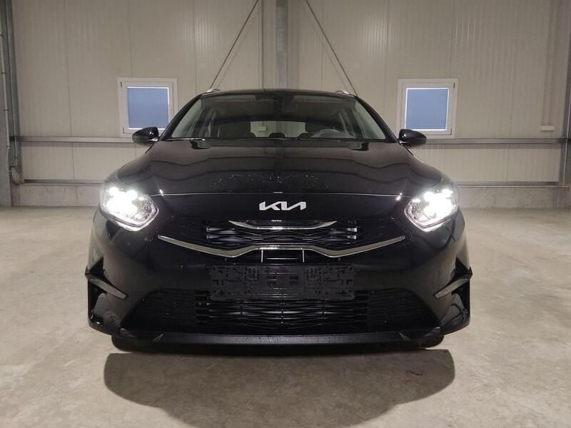 Gebraucht Kia Ceed Sportswagon 140 PS (102 kW) 2024 Silber Kombi