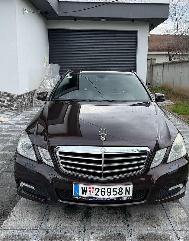 Gebraucht 2009 Mercedes E250 Avantgarde Limousine | € 7.900 (Fairer Preis) - Bild 1/4