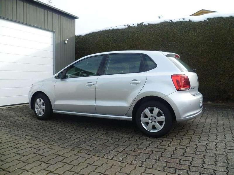 Gebraucht VW Polo 60 PS (44 kW) 2010 Silber Kleinwagen