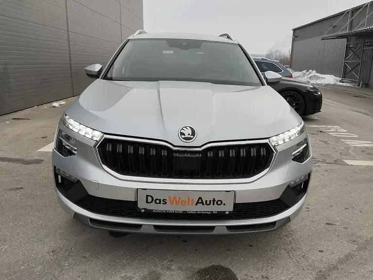 Silber metallic Neu 2026 Skoda Kamiq Selection SUV | € 26.950 (Fairer Preis) - Bild 1/4