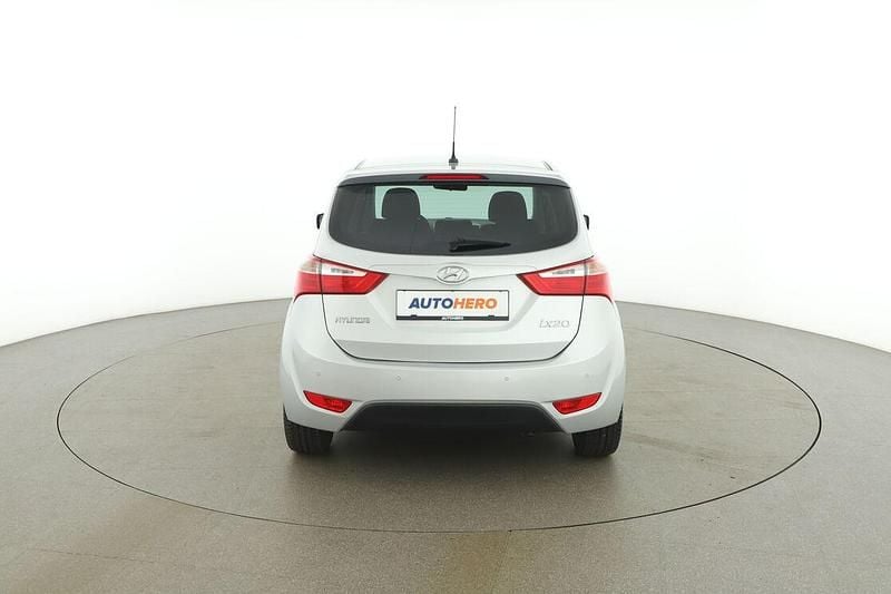 Gebraucht Hyundai ix20 Edition 90 PS (66 kW) 2018 Grau Kleinwagen