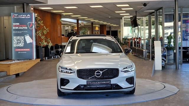 Gebraucht Volvo V60 R-Design 253 PS (186 kW) 2020 Grau Kombi