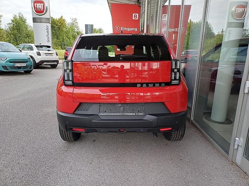 Neu Fiat Panda Icon 110 PS (80 kW) 2025 Rot SUV