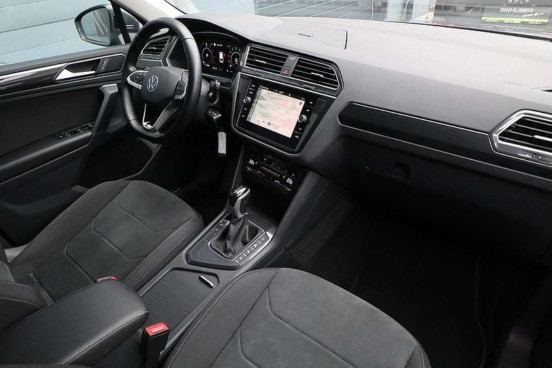 Gebraucht VW Tiguan Elegance 150 PS (110 kW) 2022 Grau SUV
