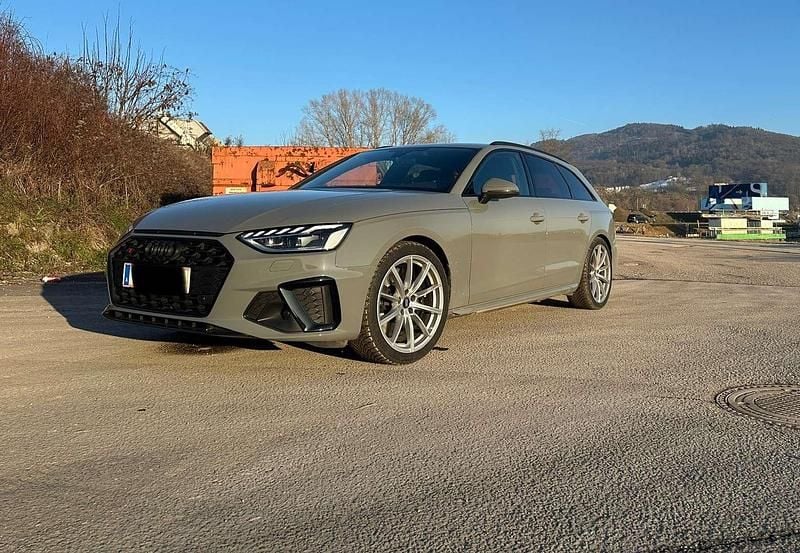 Grau Gebraucht 2020 Audi S4 Ambiente Kombi | € 39.900 (Fairer Preis) - Bild 1/4