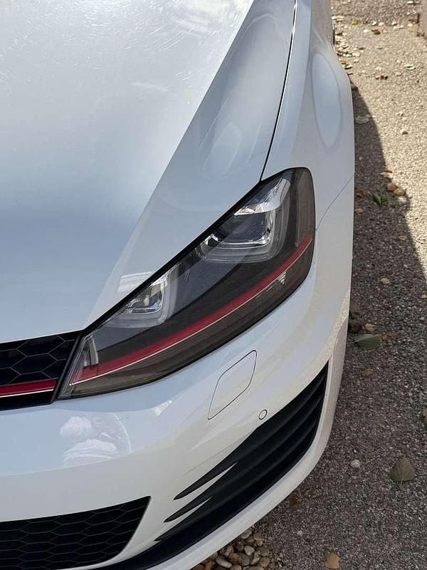 Gebraucht VW Golf VII GTI 230 PS (169 kW) 2015 Weiß Limousine