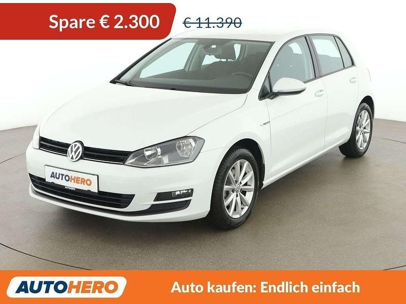 Weiß Gebraucht 2015 VW Golf VII LOUNGE Kleinwagen | € 9.090 (Fairer Preis) - Bild 1/3