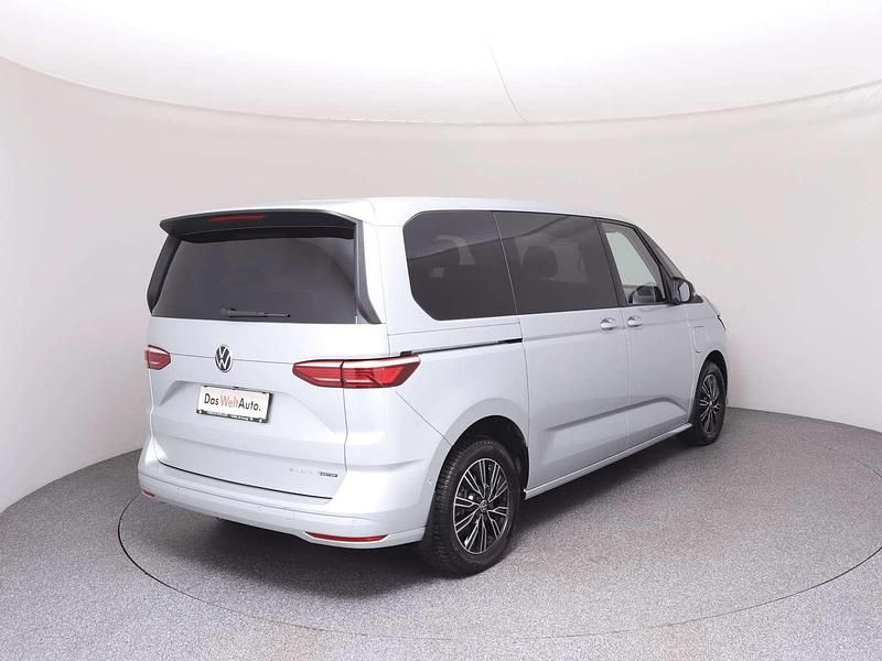Gebraucht VW Multivan Business 177 PS (130 kW) 2025 Silber  metallic Van