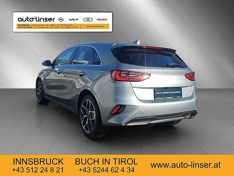 Neu Kia Ceed Silver 120 PS (88 kW) 2025 Silber Kleinwagen