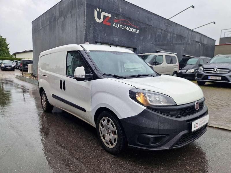 Weiß Gebraucht 2018 Fiat Doblò Van / Kleinbus | € 10.490 (Superpreis) - Bild 1/4