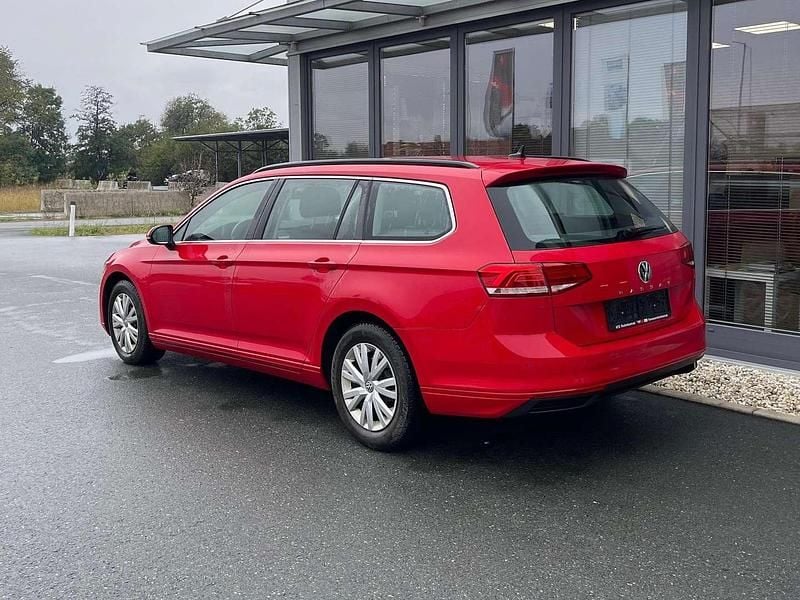 Gebraucht VW Passat Business 120 PS (88 kW) 2020 Rot Kombi