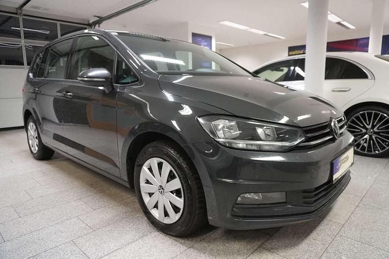 Gebraucht VW Touran 116 PS (85 kW) 2020 Silber Van / Kleinbus