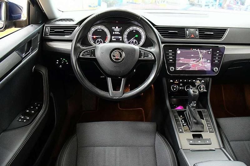 Gebraucht Skoda Superb Style 150 PS (110 kW) 2020 Grau Kombi