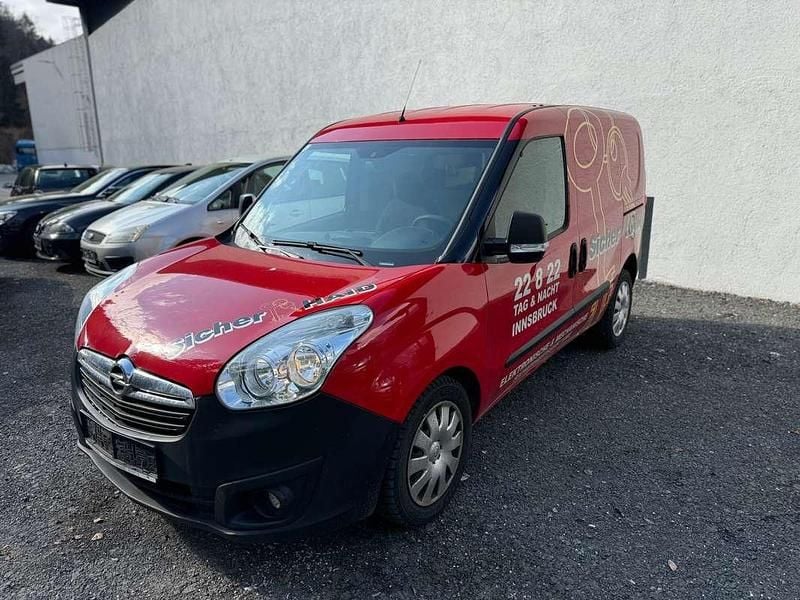 Gebraucht Opel Combo 95 PS (69 kW) 2018 Rot Van / Kleinbus