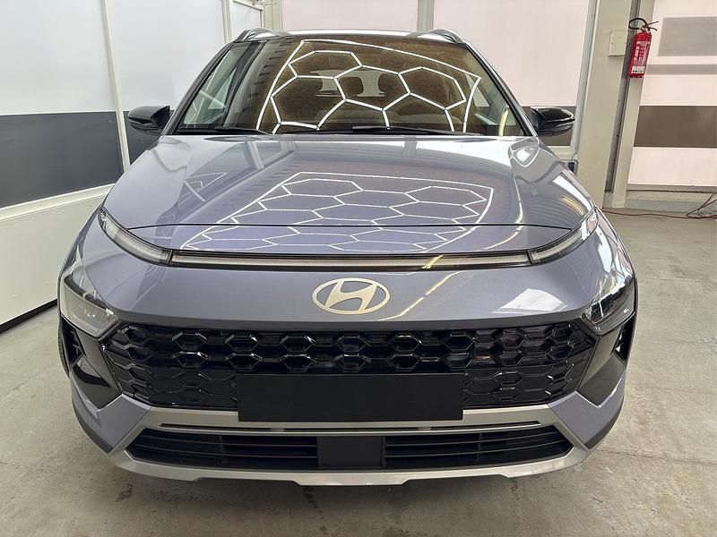 Neu Hyundai Bayon Premium 99 PS (72 kW) 2025 Blau SUV