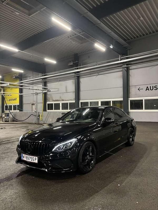 Gebraucht Mercedes C200 AMG line 136 PS (100 kW) 2017 Limousine