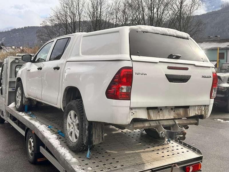 Gebraucht Toyota HiLux 150 PS (110 kW) 2021 Weiß Abholung
