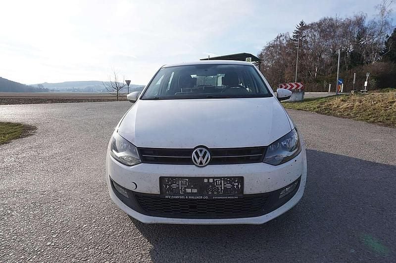 Gebraucht VW Polo 69 PS (50 kW) 2010 Weiß Kleinwagen