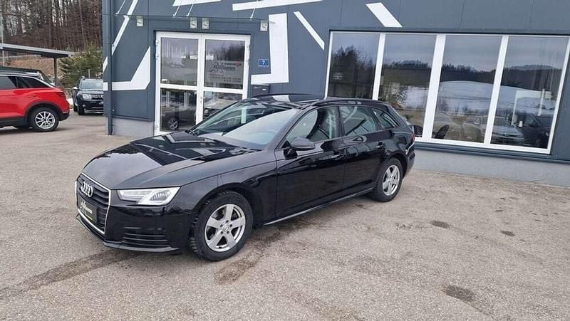 Gebraucht Audi A4 Basis 122 PS (89 kW) 2018 Schwarz Kombi