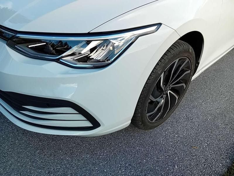 Gebraucht VW Golf 110 PS (80 kW) 2024 Weiß Limousine