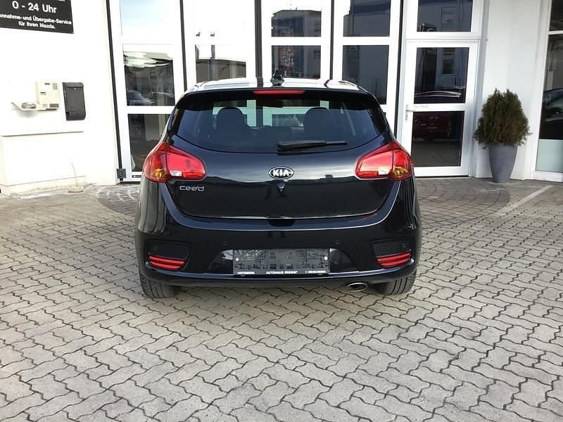 Gebraucht Kia Ceed Silver 99 PS (72 kW) 2017 Kleinwagen