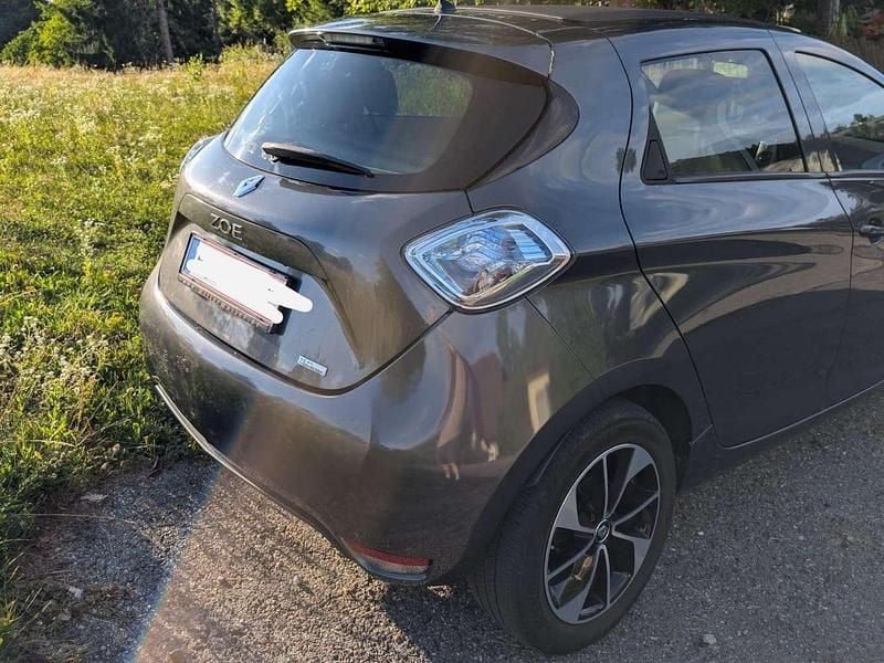 Grau Gebraucht 2017 Renault Zoe Intens Kleinwagen | € 7.900 (Fairer Preis) - Bild 1/4