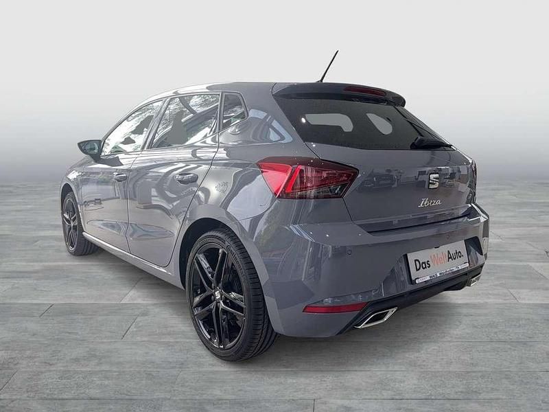 Neu Seat Ibiza FR 95 PS (69 kW) 2025 Hellgrau  normal Limousine