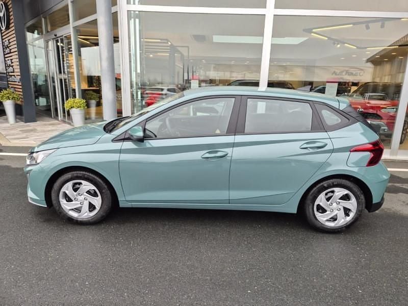 Neu Hyundai i20 79 PS (58 kW) 2025 Grün Limousine