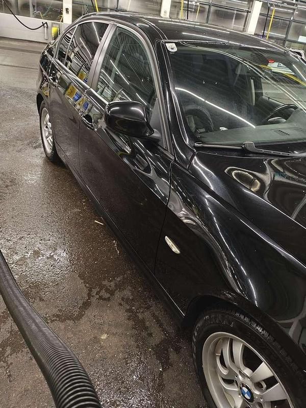 Gebraucht BMW 318 143 PS (105 kW) 2008 Limousine