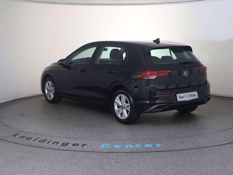 Gebraucht VW Golf VIII Life 116 PS (85 kW) 2023 Schwarz  metallicperleffektno Limousine