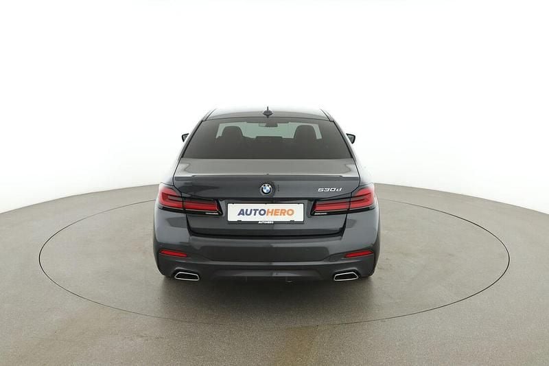 Gebraucht BMW 530 M Sport 286 PS (210 kW) 2021 Grau Limousine