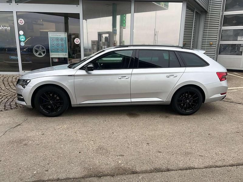 Gebraucht Skoda Superb SportLine 156 PS (114 kW) 2021 Silber  metallic Kombi