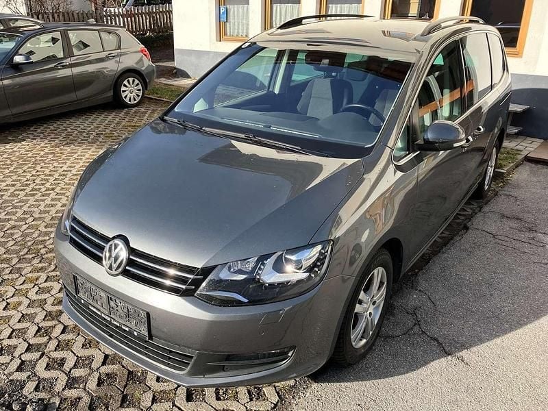 Gebraucht VW Sharan 150 PS (110 kW) 2018 Grau Van / Kleinbus