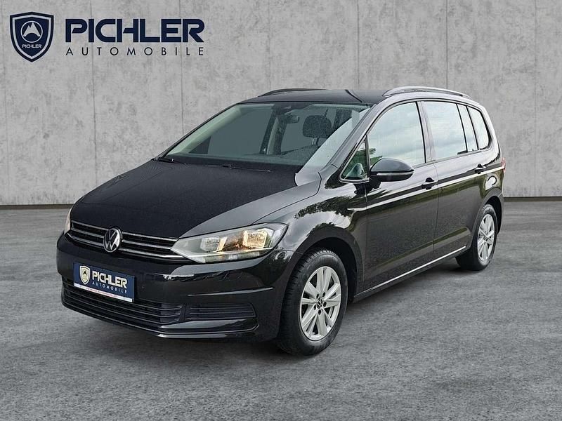 Schwarz Gebraucht 2023 VW Touran Comfortline Van / Kleinbus | € 34.990 (Teuer) - Bild 1/4
