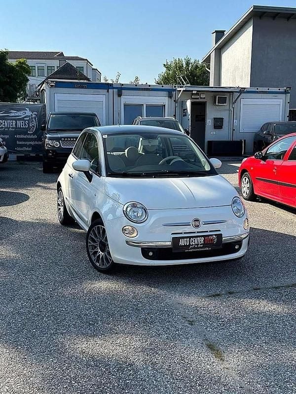 Weiß Gebraucht 2013 Fiat 500 Lounge Limousine | € 7.490 (Fairer Preis) - Bild 1/4