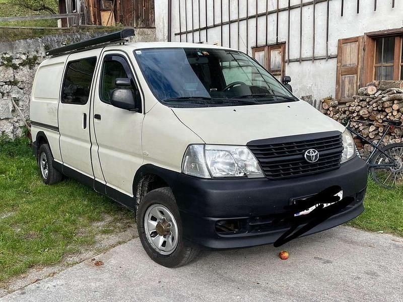 Beige Gebraucht 2011 Toyota HiAce Van | € 18.000 - Bild 1/4