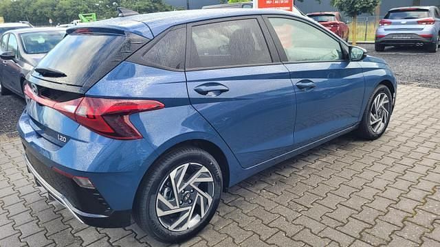 Neu Hyundai i20 90 PS (66 kW) 2025 Blau sonderlackierung Kleinwagen