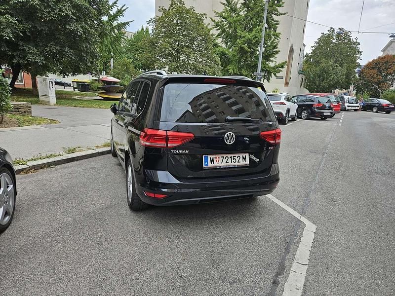 Gebraucht VW Touran Comfortline 116 PS (85 kW) 2017 Van / Kleinbus