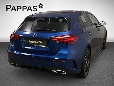 Gebraucht Mercedes A180 115 PS (84 kW) 2024 Metalliclack spektra Limousine