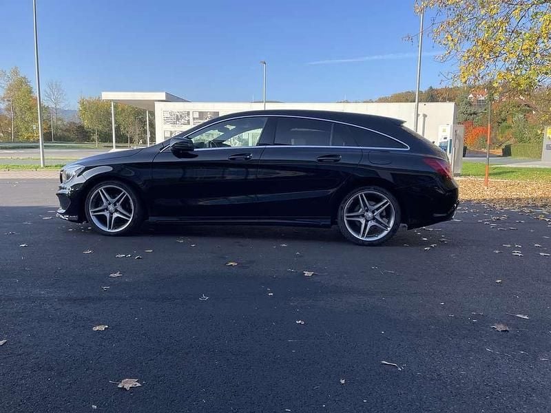 Gebraucht Mercedes CLA200 Shooting Brake AMG line 136 PS (100 kW) 2015 Schwarz Kombi