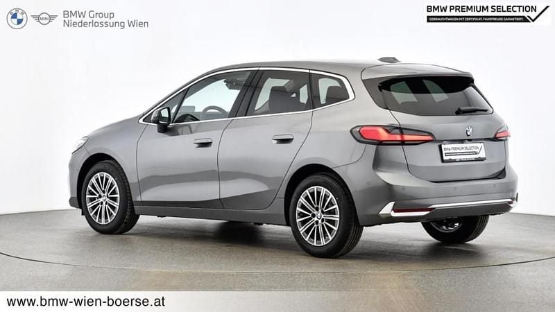 Gebraucht BMW 218 Efficient Dynamics 150 PS (110 kW) 2025 Grau Van / Kleinbus