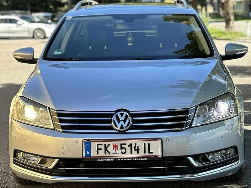 Silber Gebraucht 2012 VW Passat Comfortline Kombi | € 10.600 (Fairer Preis) - Bild 1/4
