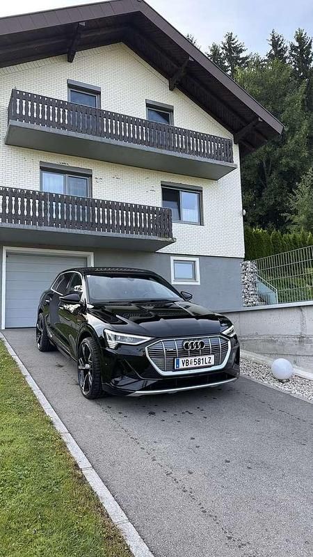 Gebraucht 2020 Audi e-tron S-Line SUV | € 32.999 (Fairer Preis) - Bild 1/4