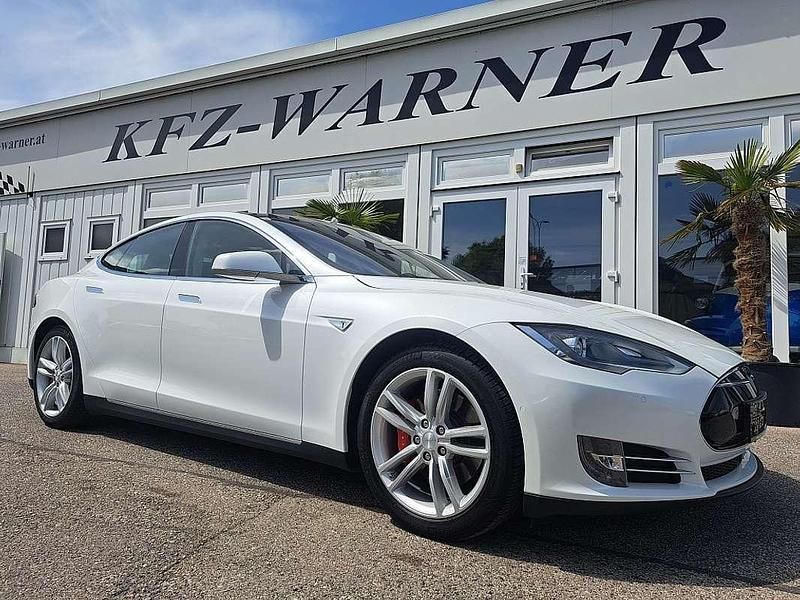 Schwarz Gebraucht 2015 Tesla Model S Kleinwagen | € 30.777 (Superpreis) - Bild 1/4