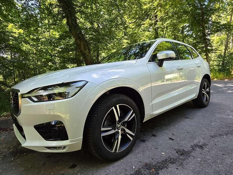Weiß Gebraucht 2019 Volvo XC60 R-Design SUV | € 26.900 (Fairer Preis) - Bild 1/4