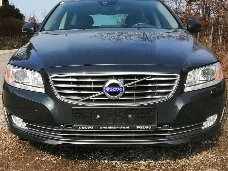 Schwarz Gebraucht 2016 Volvo V70 Kinetic Kombi | € 8.990 - Bild 1/4