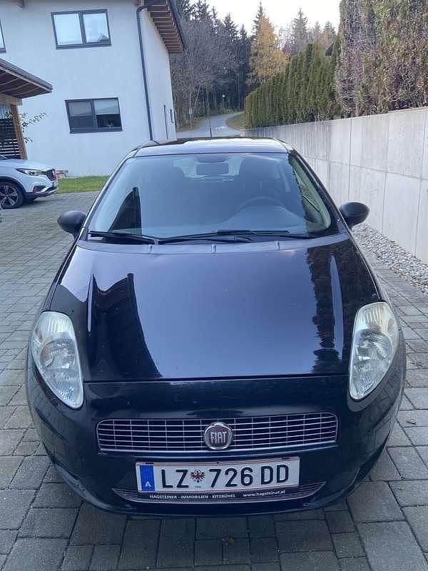 Schwarz Gebraucht 2009 Fiat Punto Classica Limousine | € 2.200 - Bild 1/4